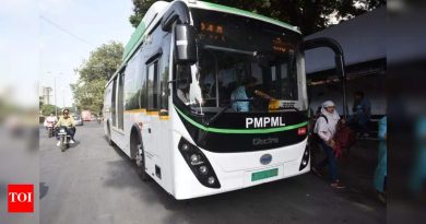 कार्यकर्ते न वापरलेल्या बस डेपोला भाड्याने देण्याच्या प्रयत्नास विरोध करतात