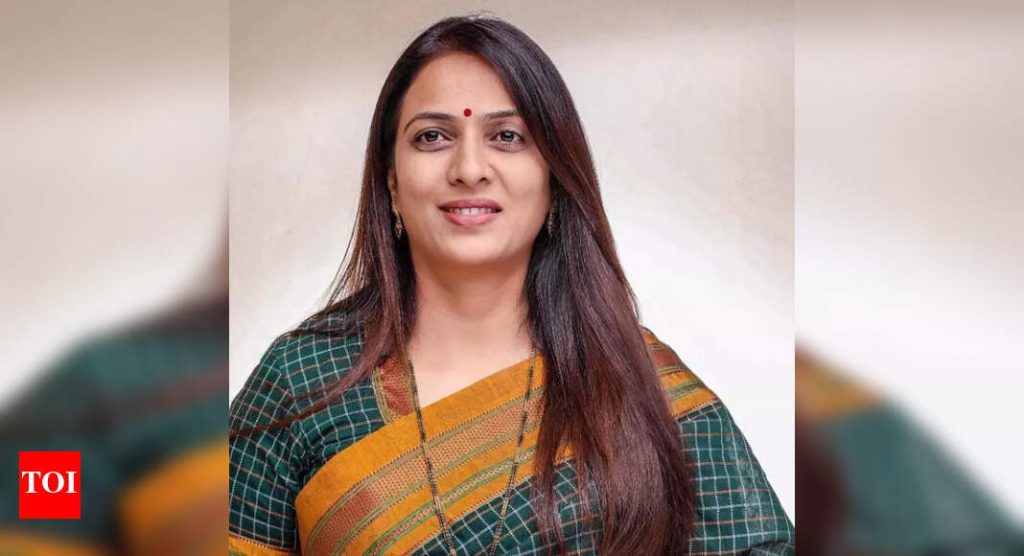 कॉप्स रेकॉर्ड रोहिणी खडसे यांचे विधान