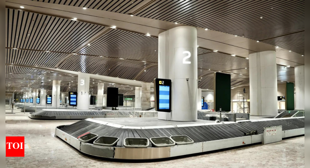 नवी मुंबई आंतरराष्ट्रीय विमानतळ उद्घाटन: हे आंतरराष्ट्रीय कनेक्टिव्हिटी आणि पुणेला निर्यातीस चालना देईल, असे एमओएस सिव्हिल एव्हिएशन म्हणतात