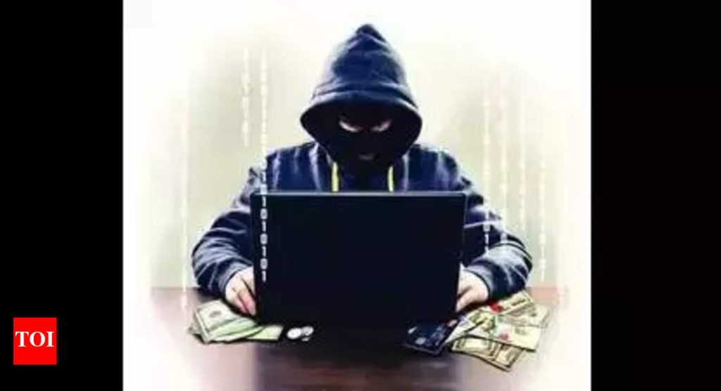 बदमाश Rs1.45L बंद करण्यासाठी APK लिंक वापरतात