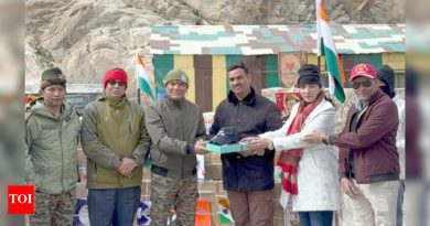 ‘सियाचीन येथील घरची चव’: आधार सोशल ट्रस्ट इनिशिएटिव्हच्या माध्यमातून दिवाळीचे स्वादिष्ट पदार्थ, संदेश सैनिकांपर्यंत पोहोचतात