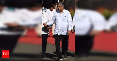 कोथरूड कायदा व सुव्यवस्थेबाबत मोहोळ आणि पाटील यांनी पुण्यातील उच्चपदस्थ पोलिसांची भेट घेतली, गुन्हेगारी संबंध नाकारले