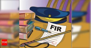 पुणे कोर्टः 6 पोलिसांविरुद्ध एफआयआर दाखल करा, जातिवाचक टिप्पणी आणि महिलांवर हल्ला केल्याच्या आरोपांची चौकशी