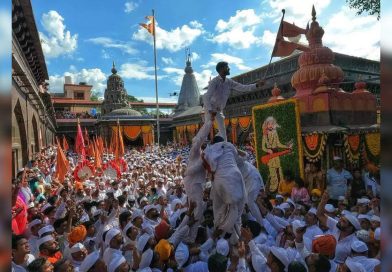आळंदीत मंदिरात जाण्यासाठी बनावट प्रवेश पास तयार केल्याप्रकरणी एकावर गुन्हा दाखल आळंदीत मंदिरात जाण्यासाठी बनावट प्रवेश पास तयार केल्याप्रकरणी एकावर गुन्हा दाखल