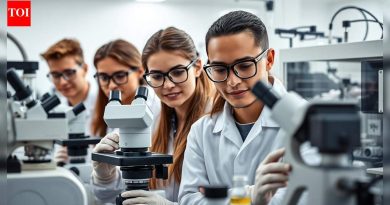 खासगी संशोधन प्रयोगशाळा पुण्यातील विद्यार्थ्यांना शैक्षणिक क्षेत्रातील दरी भरून काढण्यास मदत करतात