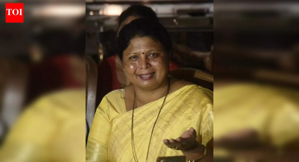 एकनाथ शिंदे यांच्या भावाच्या मालकीच्या रिसॉर्टने ड्रग्ज युनिट ठेवलेल्या शेडला अन्नपुरवठा केला: शिवसेना (UBT)