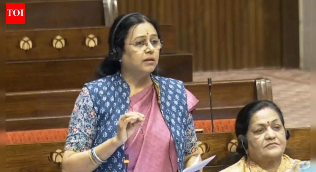 ‘महाराष्ट्रात मानव-वन्यजीव संघर्ष अधिक गंभीर होत आहे’: खासदार मेधा यांनी तातडीच्या उपाययोजनांची मागणी केली; 10,000 कोटी रुपयांची पिके नष्ट झाली