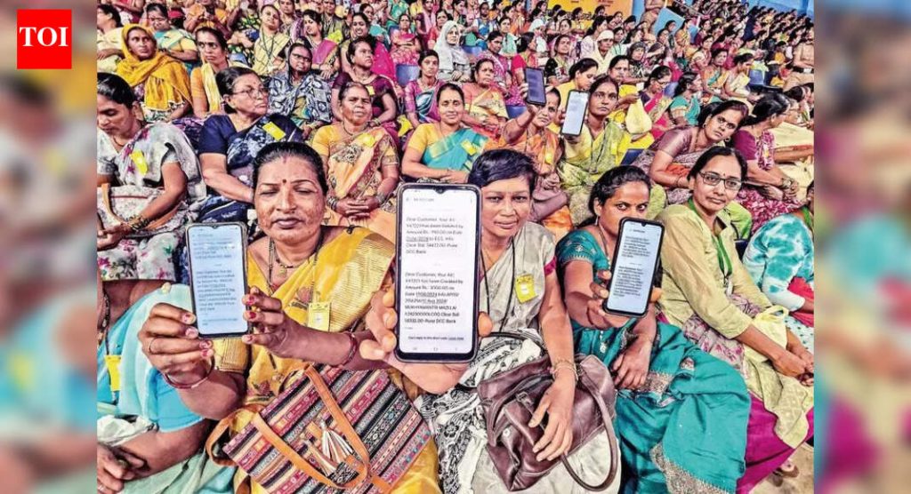 लाडकी बहिनचे लाभार्थी नोव्हेंबरच्या हप्त्याची वाट पाहत आहेत, ईसीने पेआउटवर कोणताही अडथळा नसल्याचे स्पष्ट केले