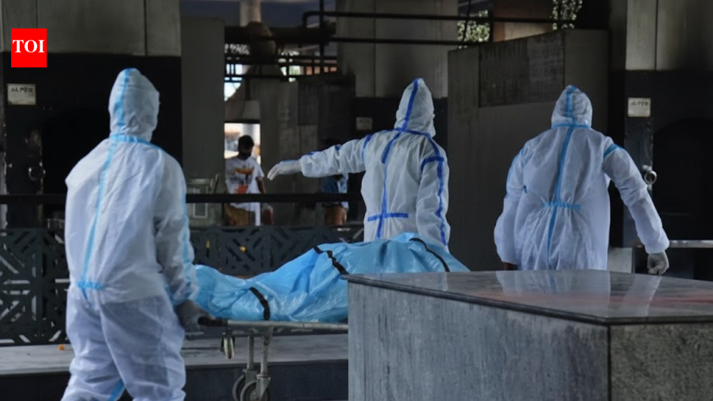 बॉडी स्विच? पुण्याच्या खासगी रुग्णालयात शवागारात मिसळल्यानंतर कुटुंबीयांनी अंत्यसंस्कारासाठी चुकीचे अवशेष घेतले; गुन्हा दाखल | पुणे बातम्या