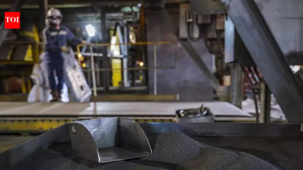 इंदापूरमध्ये औद्योगिक वसाहत उभारण्यासाठी एमआयडीसीला एक हजार एकर जागा मिळणार आहे