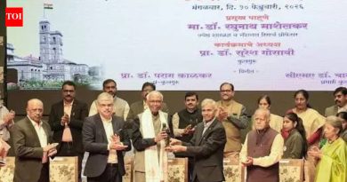 माशेलकर एसपीपीयूच्या स्थापना दिनी बोलतात, विद्यार्थ्यांना मूल्यावर आधारित देश घडवण्याचे आवाहन केले