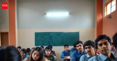 सोलापूर जिल्ह्यातील परीक्षा केंद्रावर 10 डमी उमेदवार एसएससीचा पेपर लिहिताना आढळले