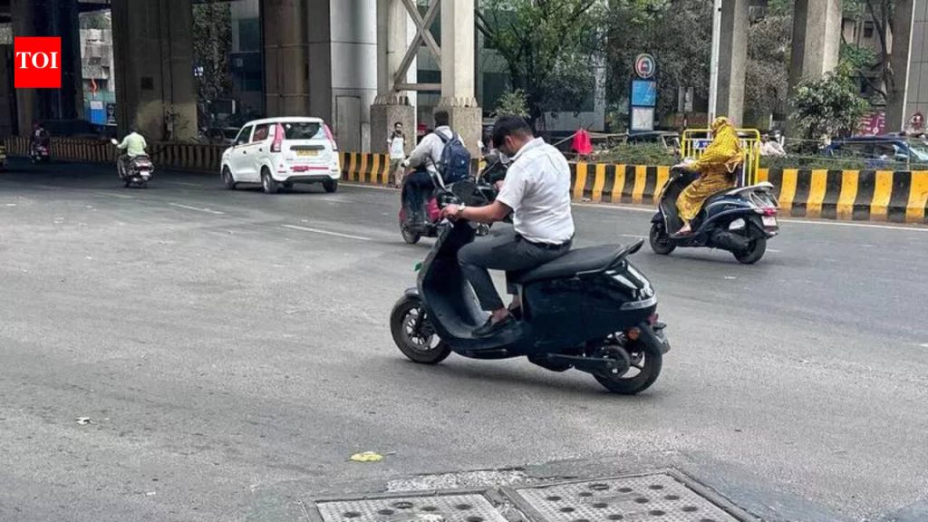 सायकलिंग इव्हेंटसाठी दुरुस्ती केली, प्रमुख रस्त्यांवरील ड्रेनेज चेंबरचे झाकण खचू लागले