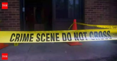 पुण्यात २० हजार रुपयांच्या वादातून विक्रेत्याच्या भावावर चाकूने वार केल्याप्रकरणी फळ व्यापारी आणि त्याच्या साथीदाराला अटक