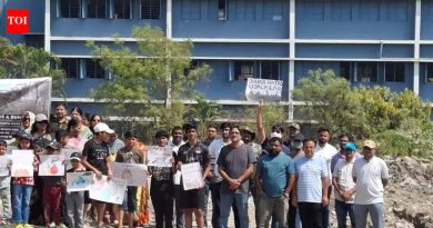 खराडीचे रहिवासी पीएमसीला कचरा डंपिंग आणि पर्यावरणाच्या हानीविरूद्ध कारवाई करण्यासाठी दबाव आणतात खराडीचे रहिवासी पीएमसीला कचरा डंपिंग आणि पर्यावरणाच्या हानीविरूद्ध कारवाई करण्यासाठी दबाव आणतात