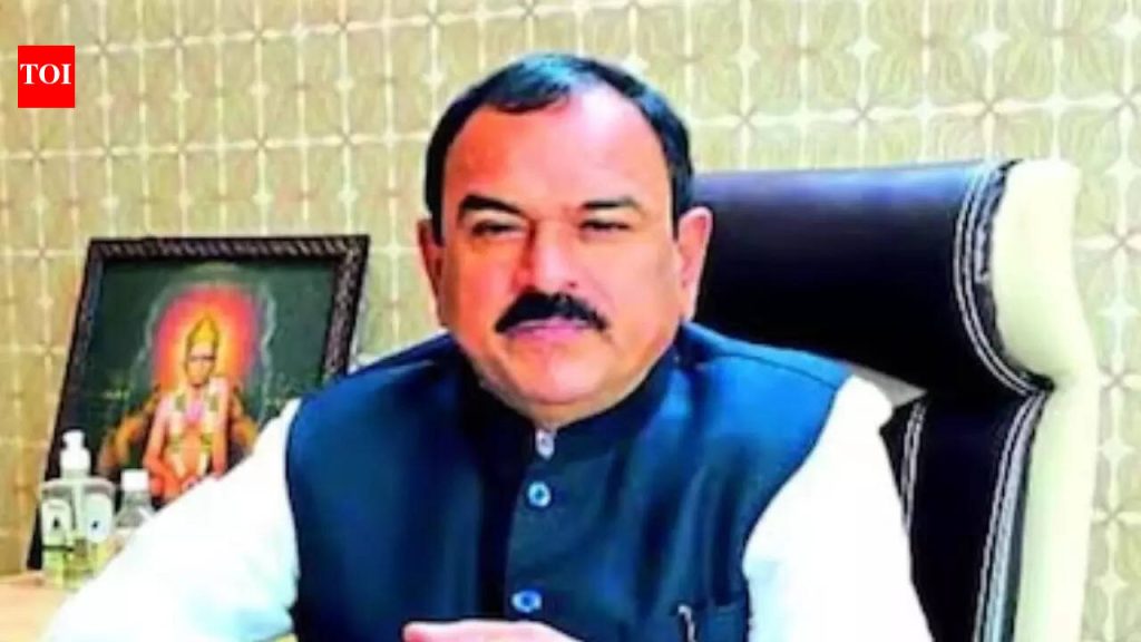 ‘लक्ष्य गर्भवती महिला’ : नाशिकचे ज्योतिषी ‘कॅप्टन’ अशोक खरात यांच्यावर आणखी 2 बलात्काराचा गुन्हा दाखल