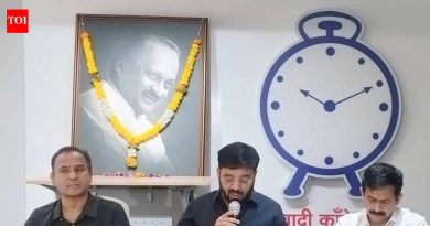 राष्ट्रवादी काँग्रेस सदस्यांच्या संख्याबळावर, तर भाजपने पुणे एमएलसी जागेवर दावा ठोकण्याच्या अलीकडच्या हालचालींवर