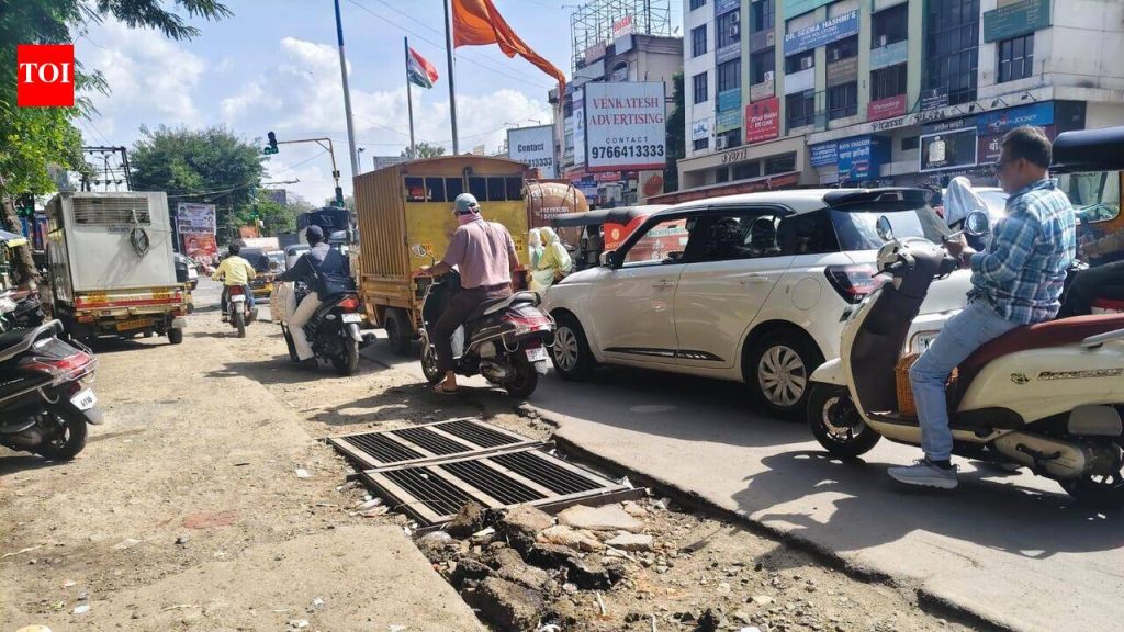 की कोंढवा जंक्शनवर खोदकामानंतर दुरूस्ती न झालेल्या रस्त्यामुळे पावसाळ्यात पुराची भीती
